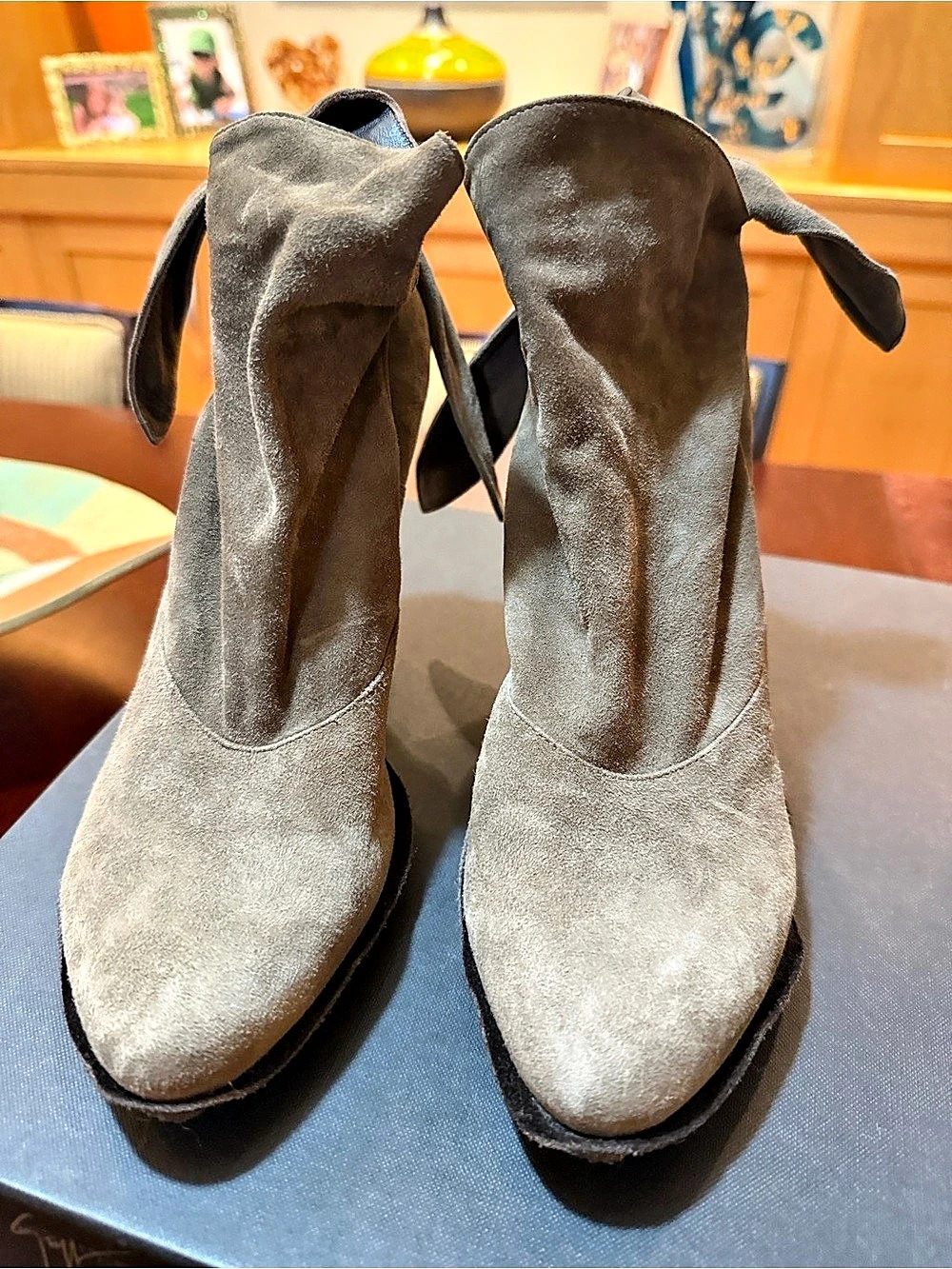 d'usica taupe Suede Ankle Boots US 7